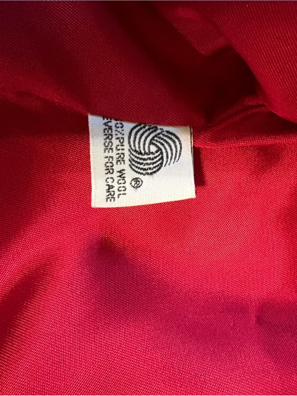 Classic Red Double-Breasted Wool Trench Coat - Picture 5 of 5